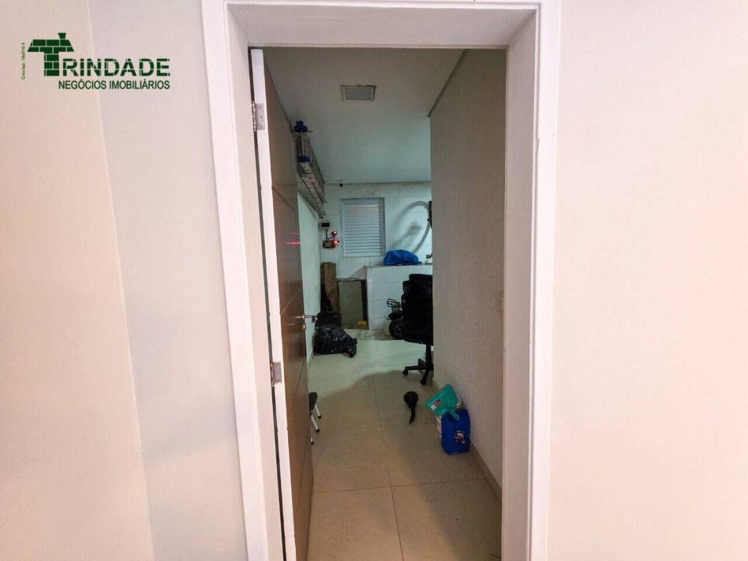 Casa com 4 dormitórios, 297 m², foto 9 de 68