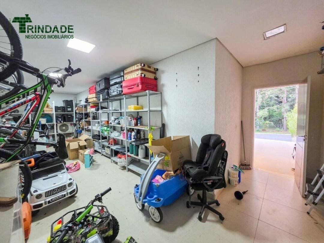 Casa com 4 dormitórios, 297 m², foto 10 de 68