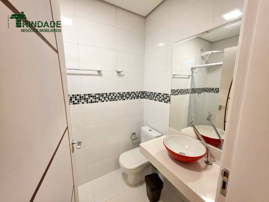Casa com 4 dormitórios, 297 m², foto 14 de 68