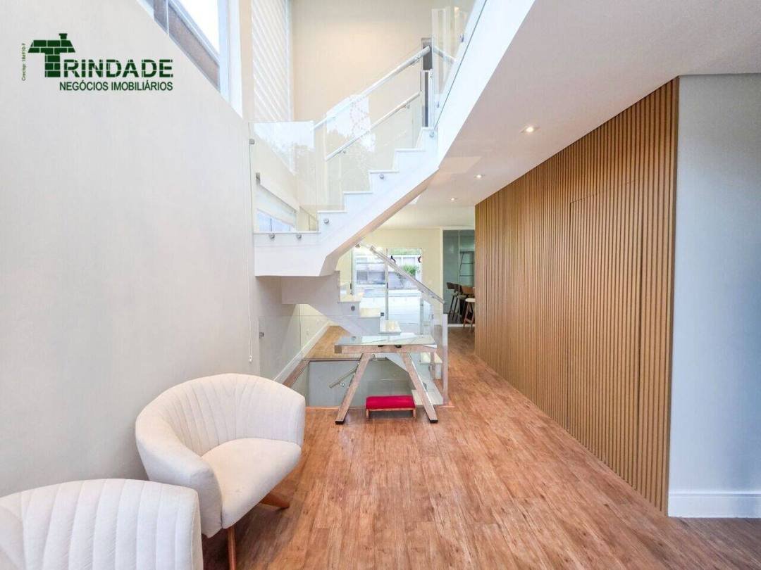 Casa com 4 dormitórios, 297 m², foto 17 de 68