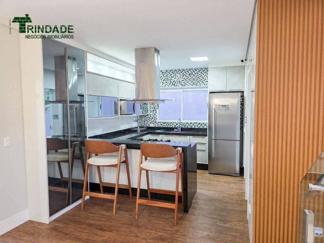 Casa com 4 dormitórios, 297 m², foto 21 de 68