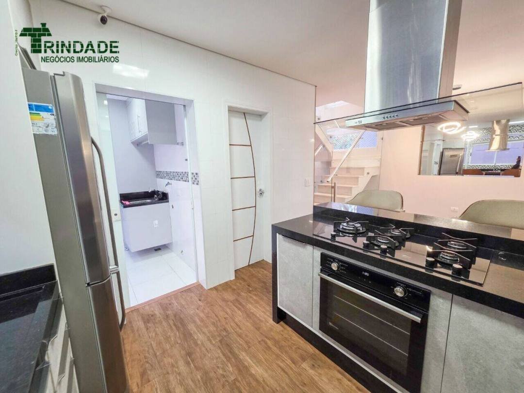 Casa com 4 dormitórios, 297 m², foto 23 de 68