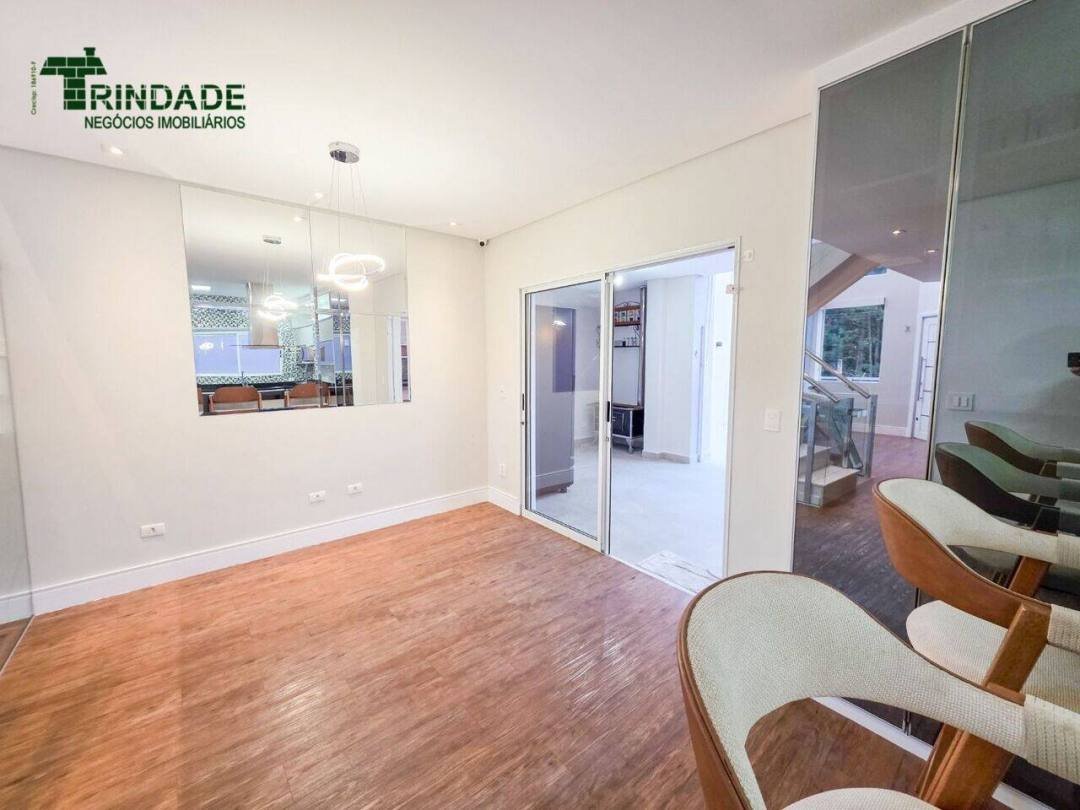 Casa com 4 dormitórios, 297 m², foto 27 de 68