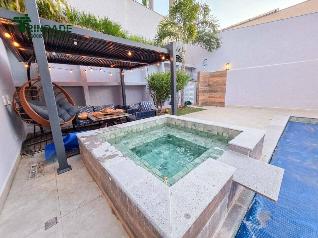 Casa com 4 dormitórios, 297 m², foto 32 de 68