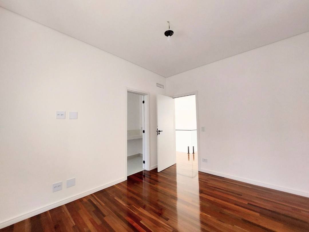 Casa de 377 m² Granja Viana, foto 39 de 71