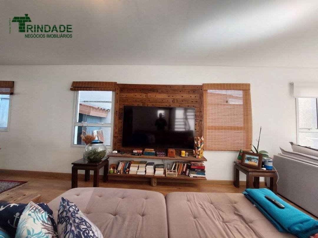 Casa com 4 dormitórios, 248 m², foto 9 de 60