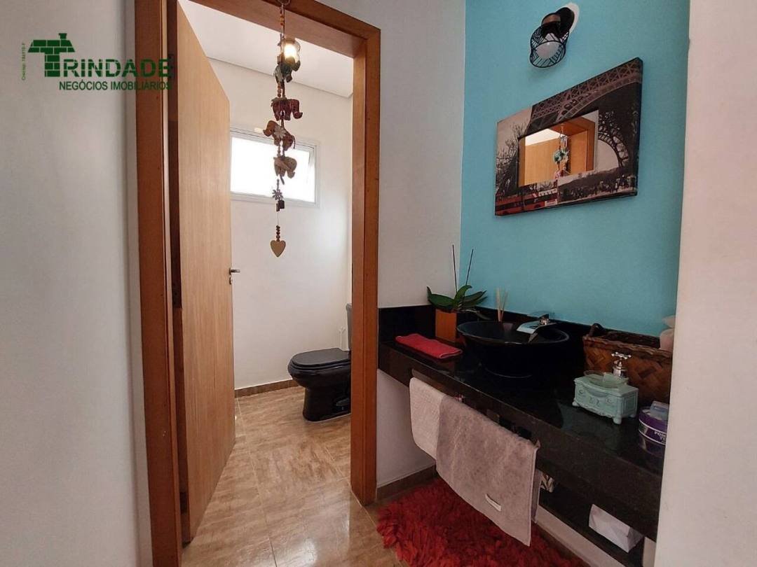 Casa com 4 dormitórios, 248 m², foto 20 de 60