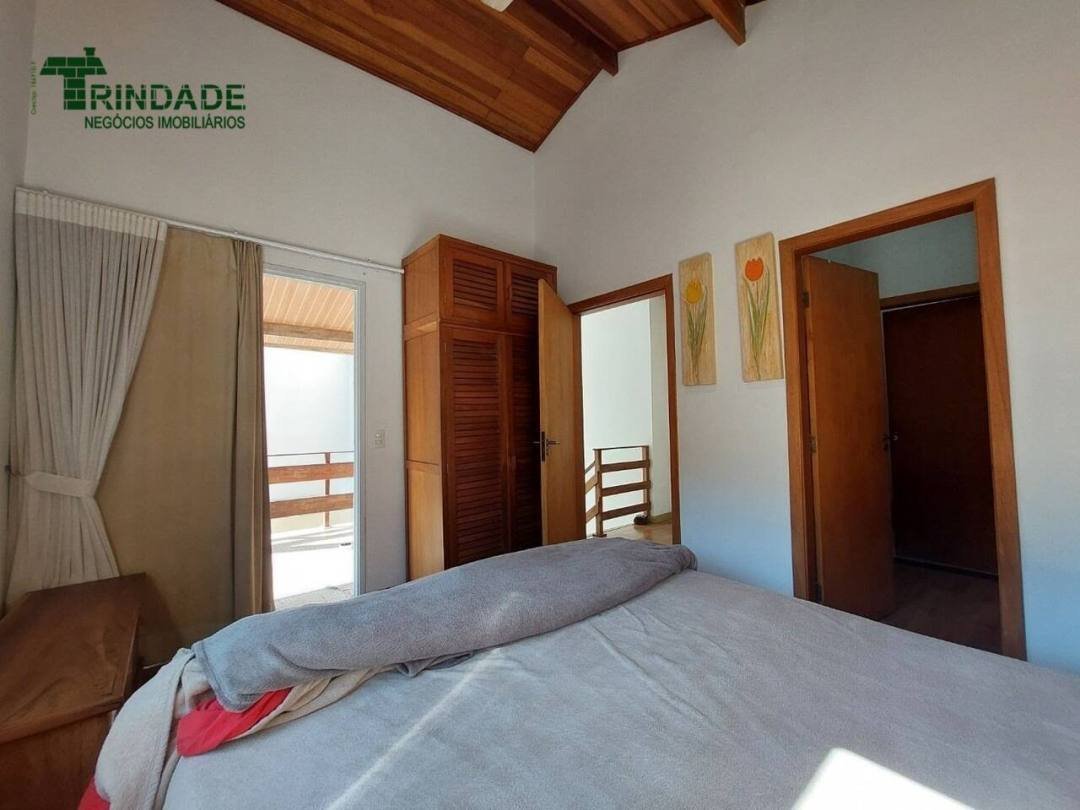 Casa com 4 dormitórios, 248 m², foto 24 de 60