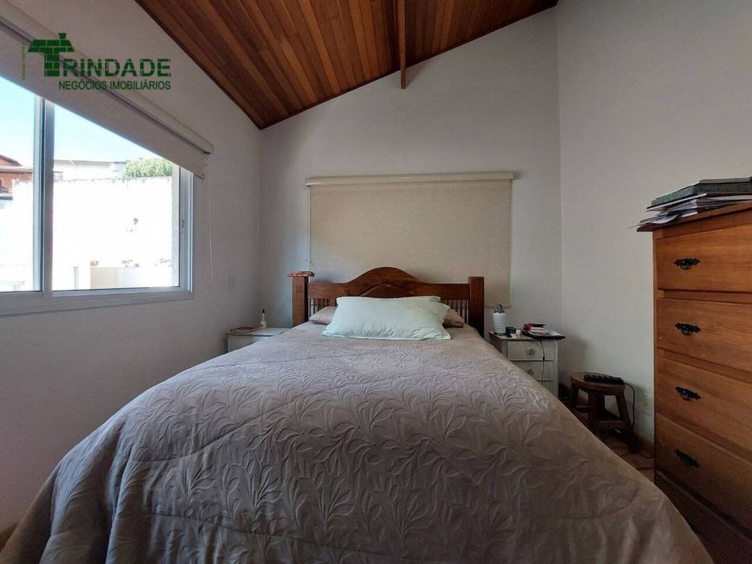 Casa com 4 dormitórios, 248 m², foto 30 de 60