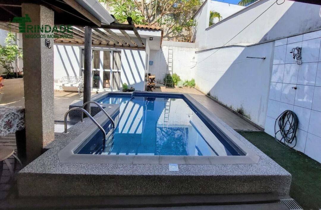 Casa com 4 dormitórios, 248 m², foto 35 de 60