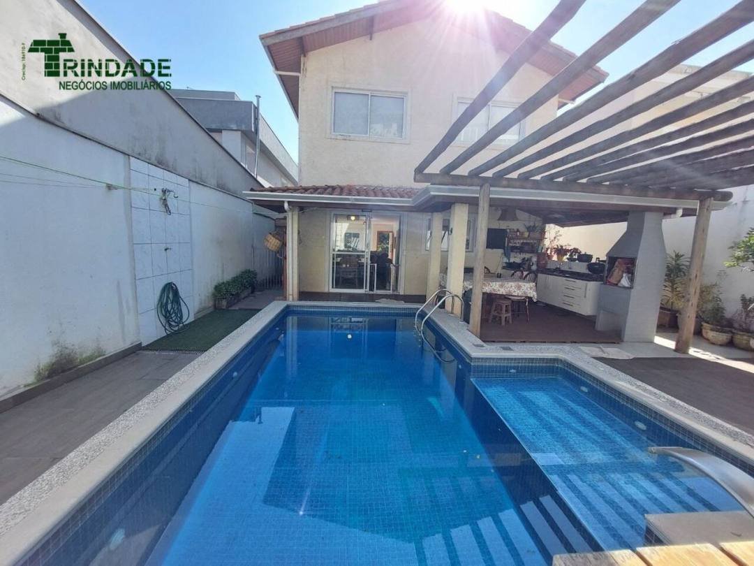 Casa com 4 dormitórios, 248 m², foto 40 de 60