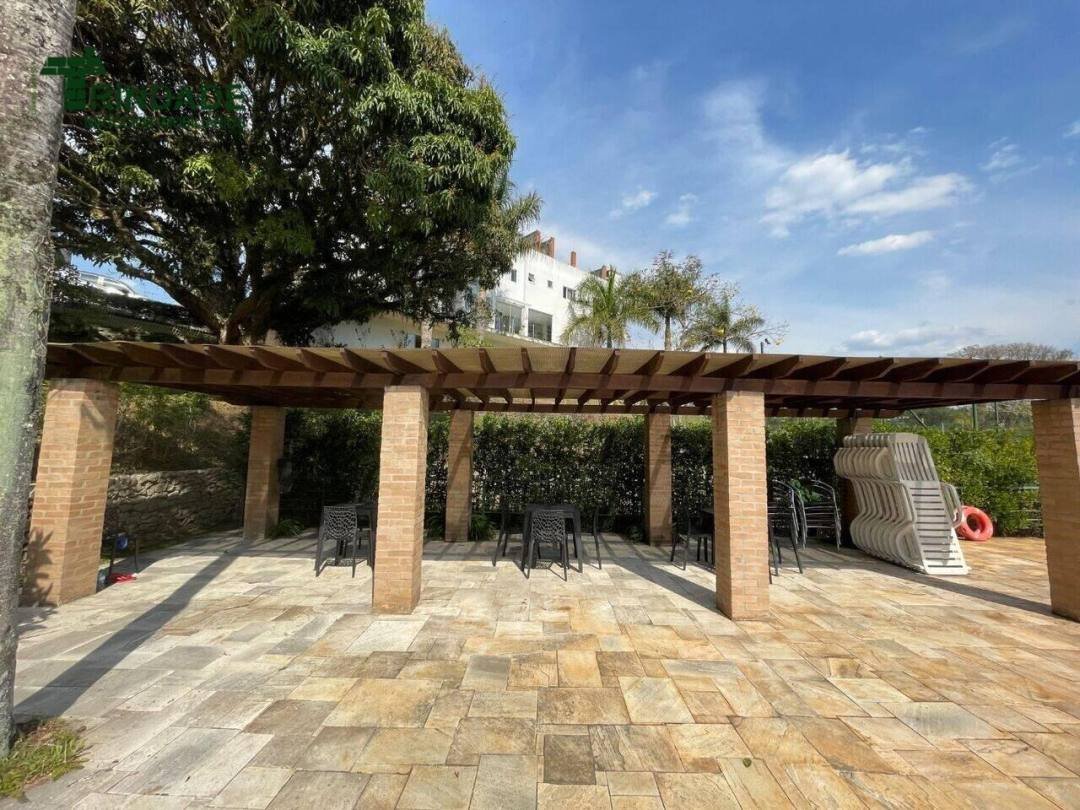 Casa com 4 dormitórios, 248 m², foto 51 de 60