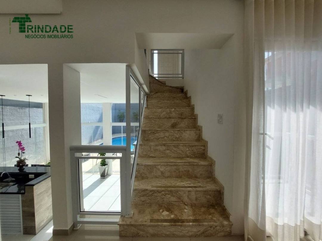 Casa com 3 dormitórios, 290 m², foto 18 de 59