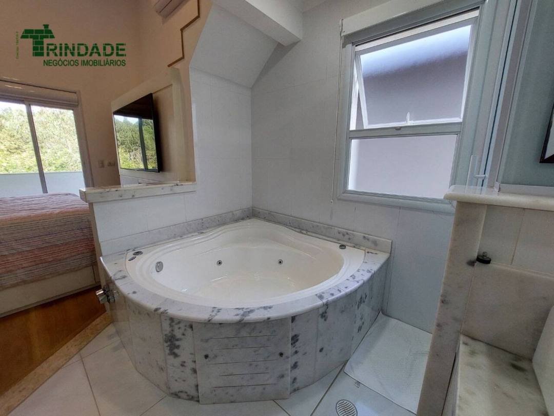 Casa com 3 dormitórios, 290 m², foto 36 de 59