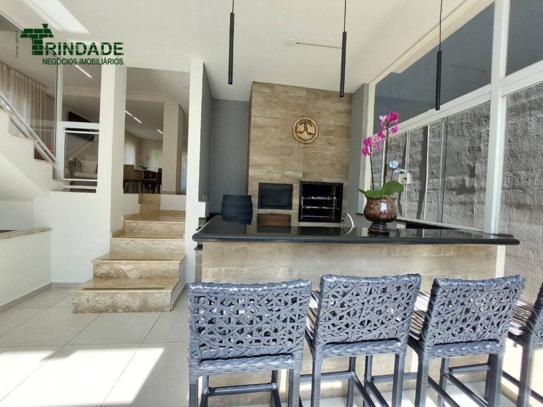 Casa com 3 dormitórios, 290 m², foto 47 de 59