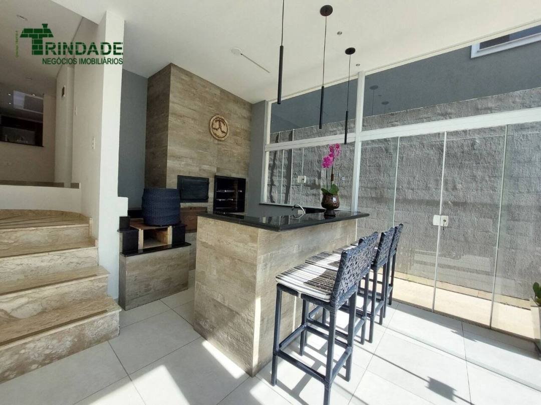 Casa com 3 dormitórios, 290 m², foto 48 de 59