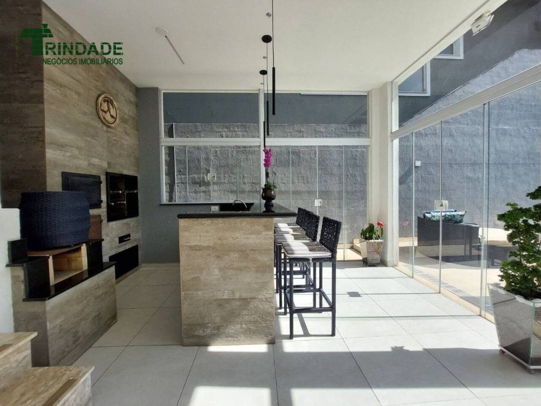 Casa com 3 dormitórios, 290 m², foto 49 de 59
